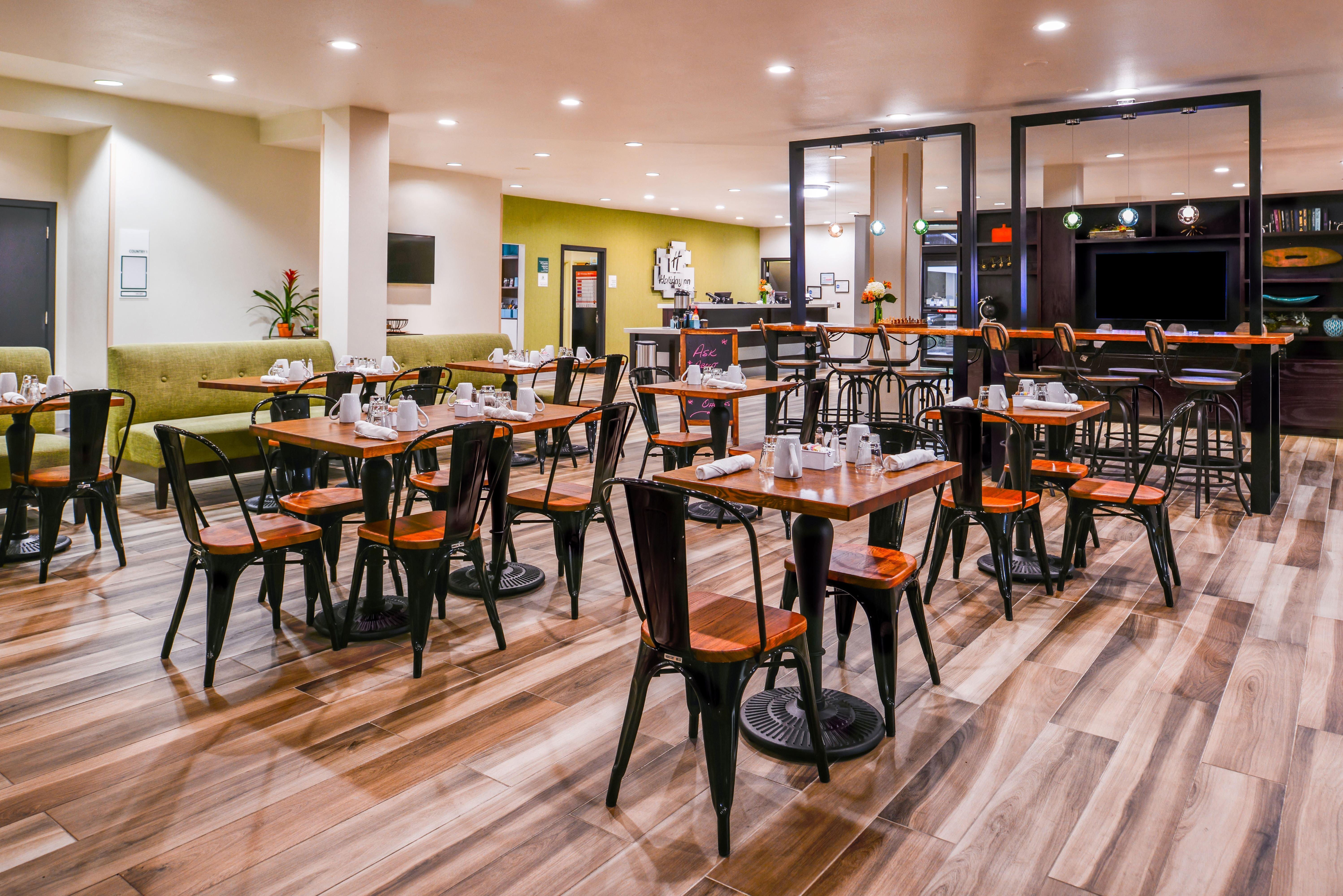 Holiday Inn And Suites Addison By Ihg Exteriör bild