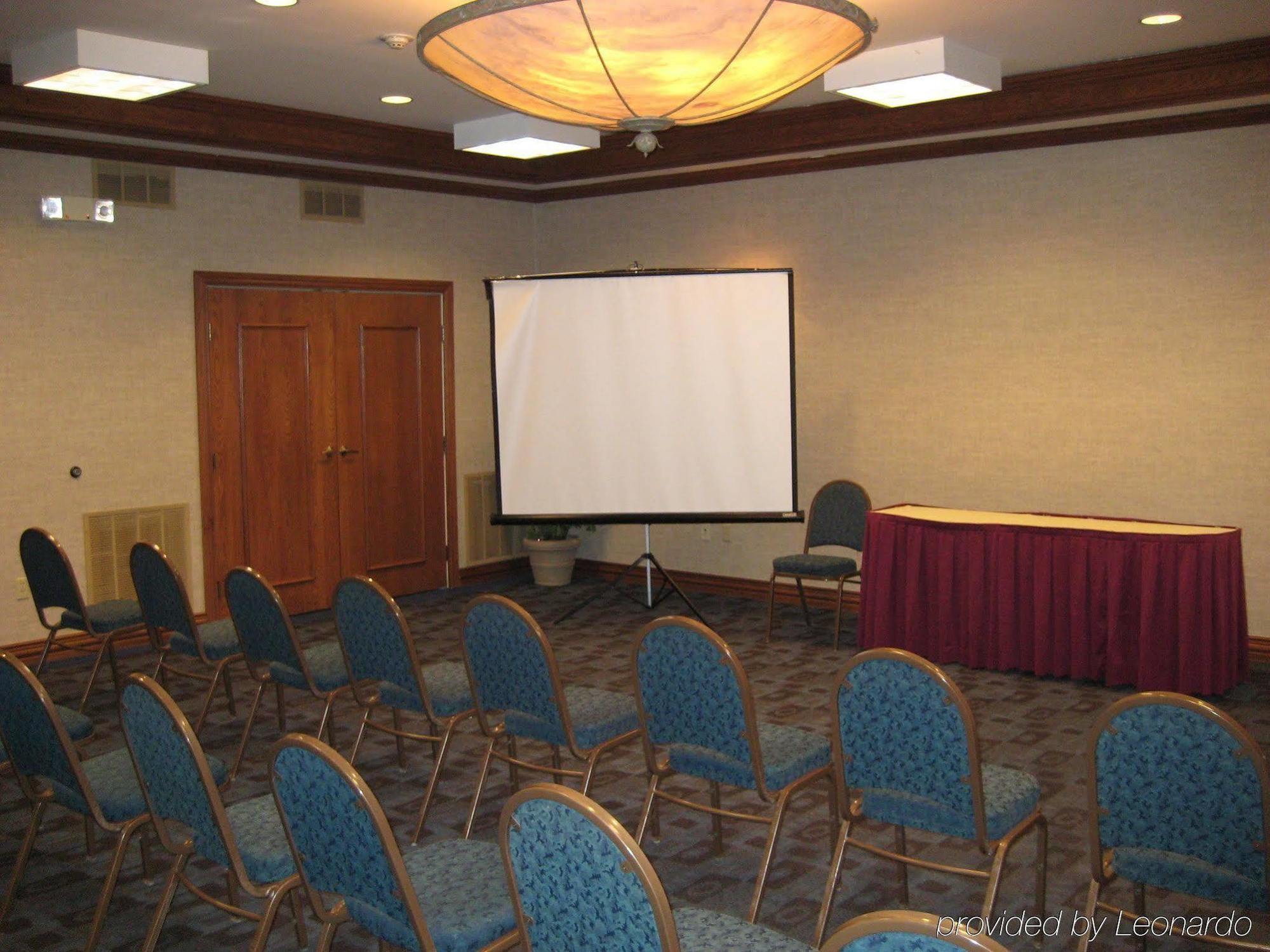 Holiday Inn And Suites Addison By Ihg Exteriör bild