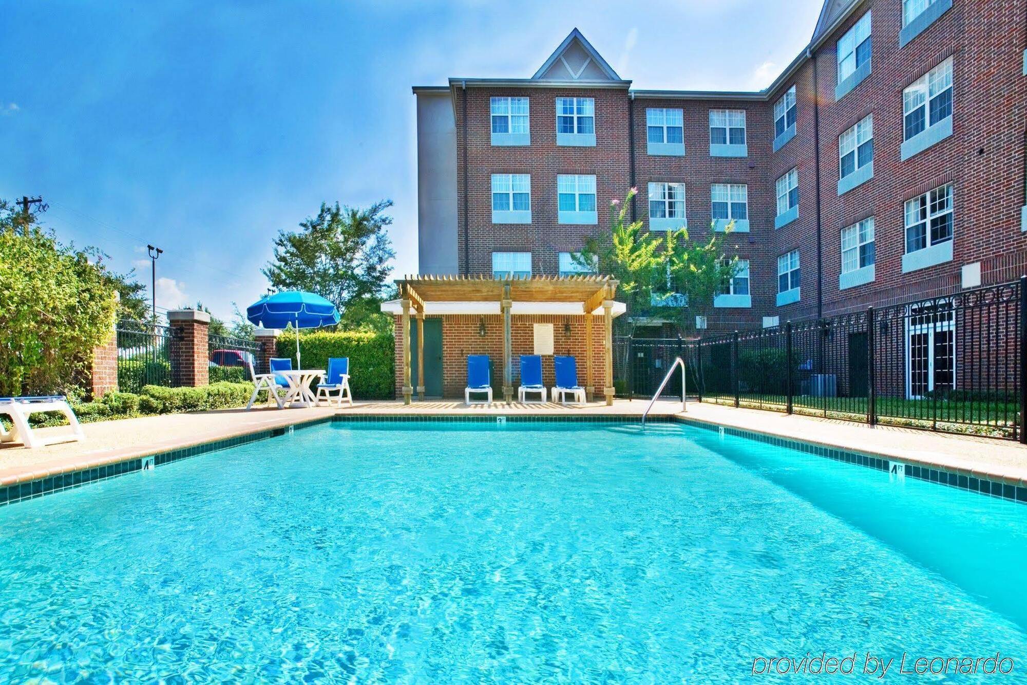 Holiday Inn And Suites Addison By Ihg Exteriör bild